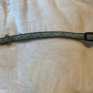 Up Country leaf design dog collar in small